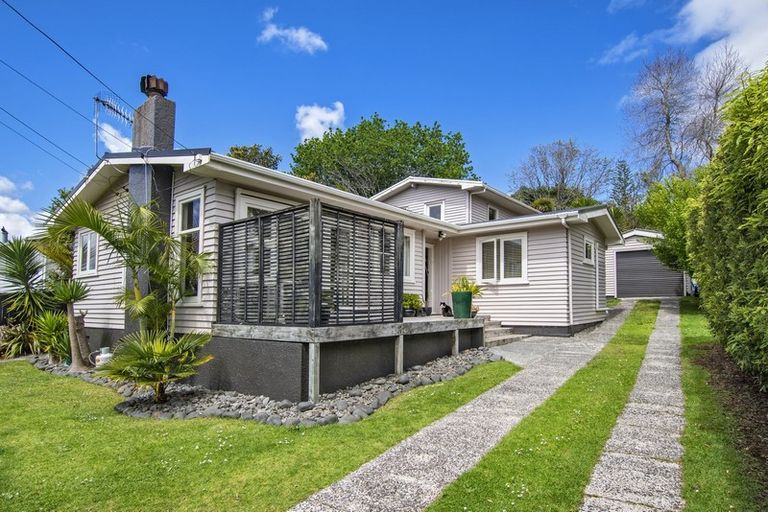 Photo of property in 21 Station Road, Te Kamo, Whangarei, 0112