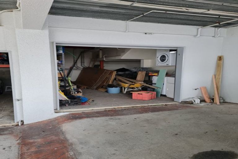 Photo of property in 15u1 Hawker Street, Mount Victoria, Wellington, 6011