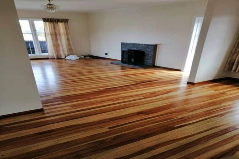 Photo of property in 1/38 Edwards Avenue, Henderson, Auckland, 0610