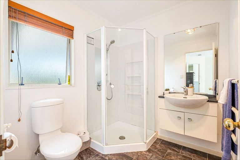 Photo of property in 157c Colwill Road, Massey, Auckland, 0614