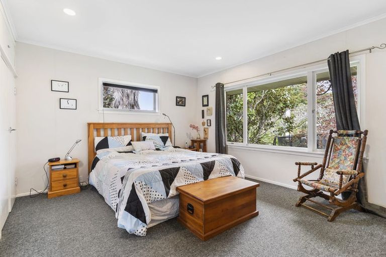 Photo of property in 96 Colwill Road, Massey, Auckland, 0614