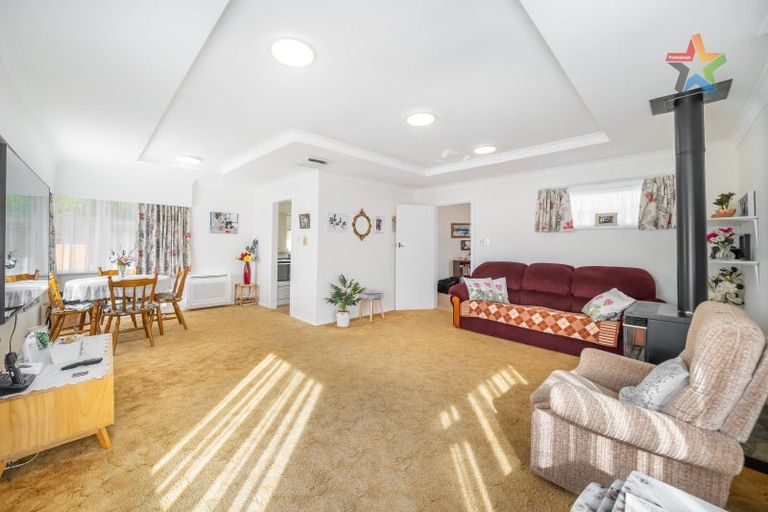 Photo of property in 74 Hine Road, Wainuiomata, Lower Hutt, 5014