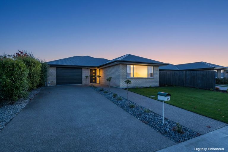 Photo of property in 35 Sutherland Drive, Kaiapoi, 7630