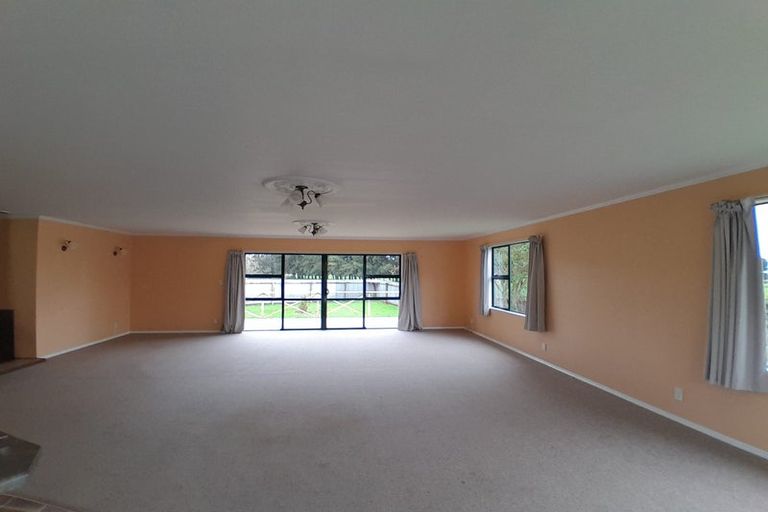 Photo of property in 312 Arapaepae Road South, Levin, 5571