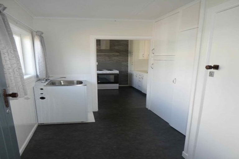 Photo of property in 59 Kaurilands Road, Titirangi, Auckland, 0604