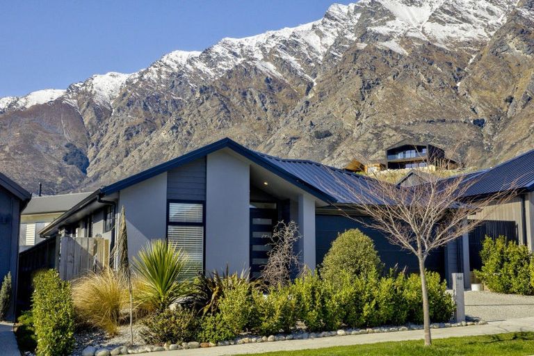 Photo of property in 46 Muster Road, Jacks Point, 9371