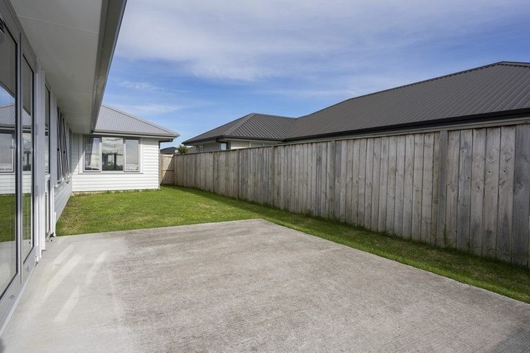 Photo of property in 18 Lamborn Drive, Papakura, 2110