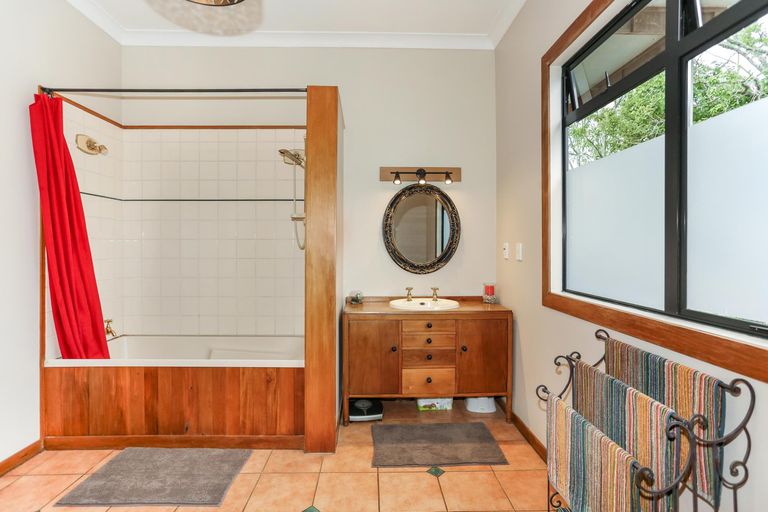 Photo of property in 221 Dominion Road, Tuakau, 2121