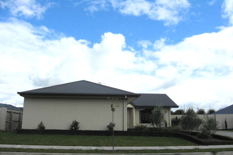 Photo of property in 5 Kendall View, Stoke, Nelson, 7011