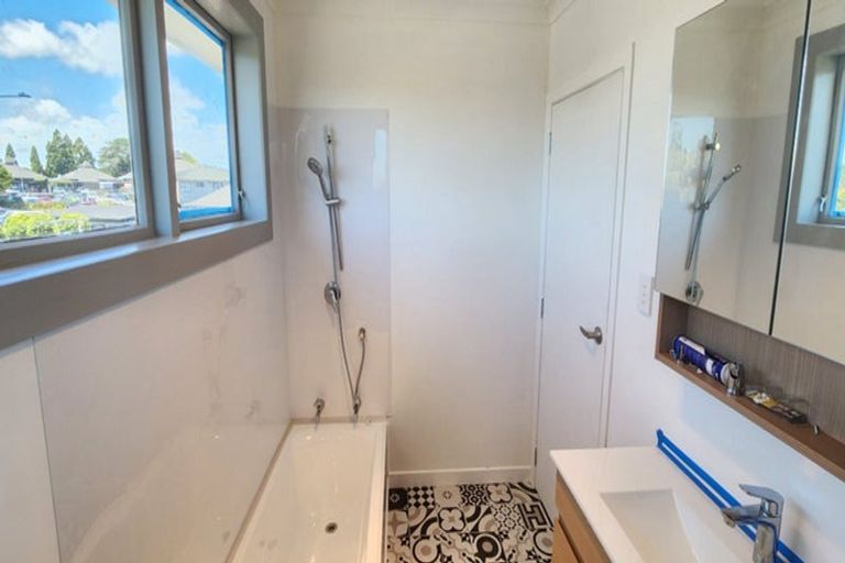 Photo of property in 29 Maratahu Street, Westown, New Plymouth, 4310
