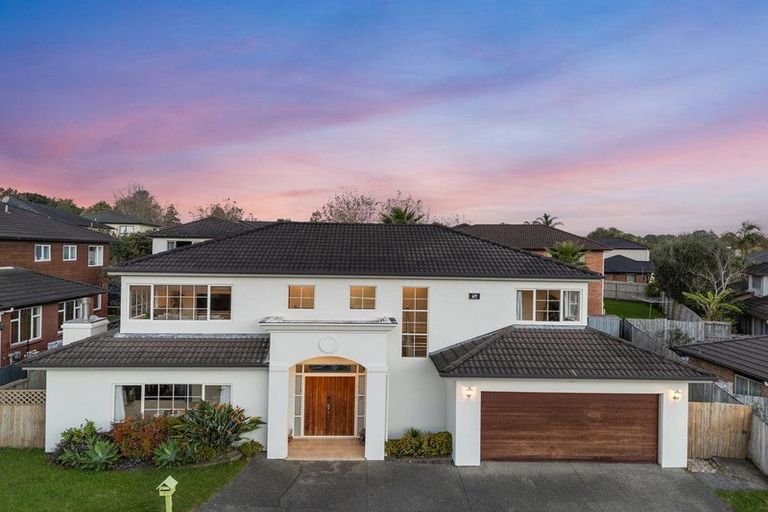 Photo of property in 8 Cuthill Close, Albany, Auckland, 0632