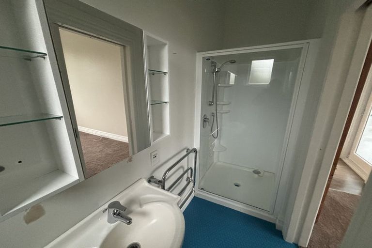 Photo of property in 68 Beauchamp Street, Karori, Wellington, 6012