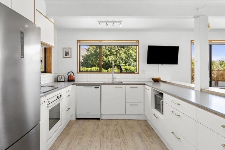 Photo of property in 8 Mount Iron Drive, Wanaka, 9305