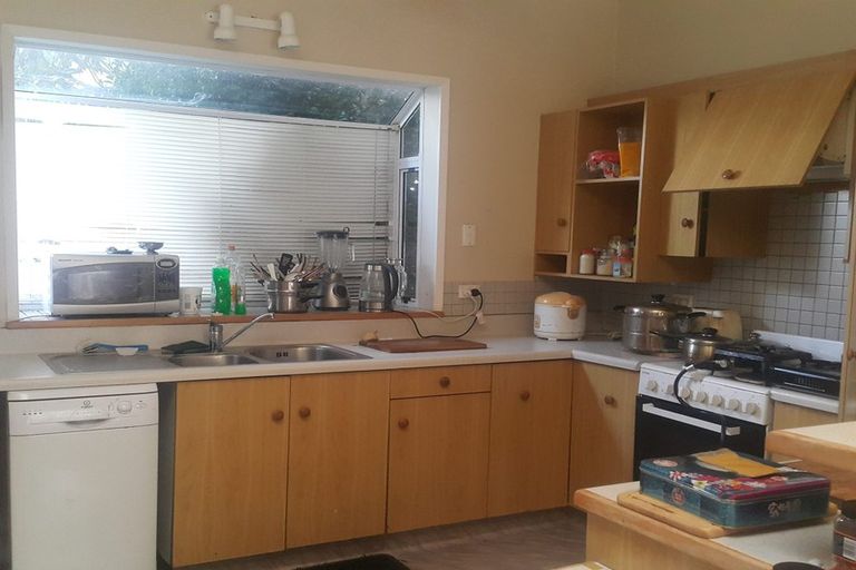 Photo of property in 27 Beauchamp Street, Karori, Wellington, 6012