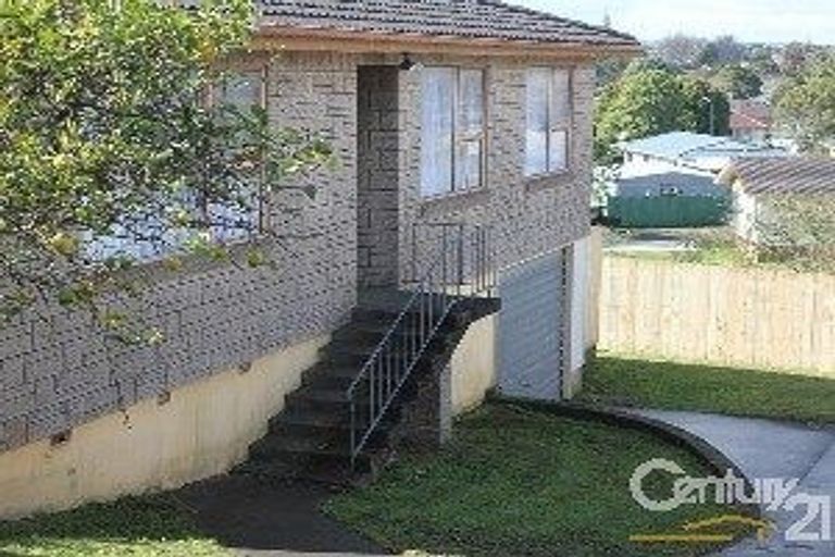 Photo of property in 37 Catkin Crescent, Papatoetoe, Auckland, 2025