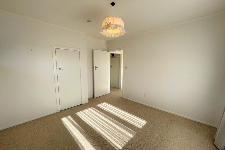 Photo of property in 4a/1 Corrella Road, Belmont, Auckland, 0622
