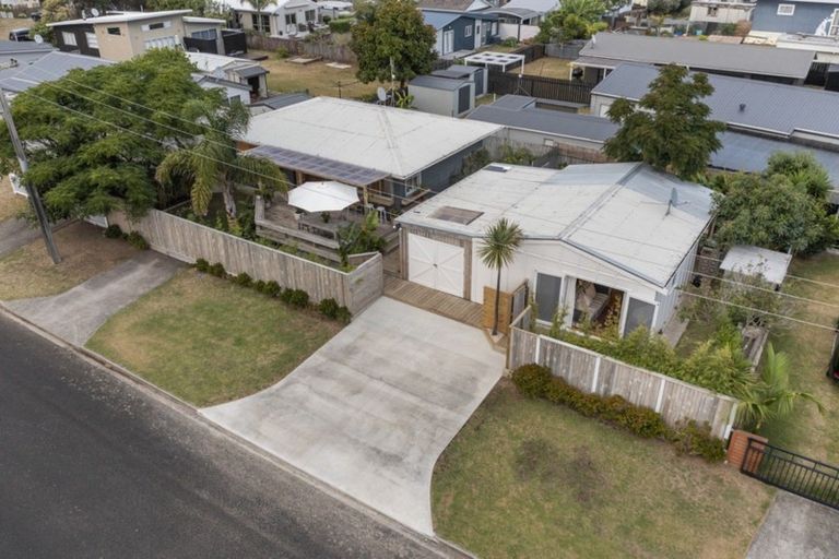 Photo of property in 105 Bell Street, Whangamata, 3620