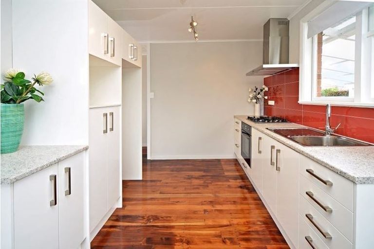 Photo of property in 1 Farmer Street, Mangere East, Auckland, 2024