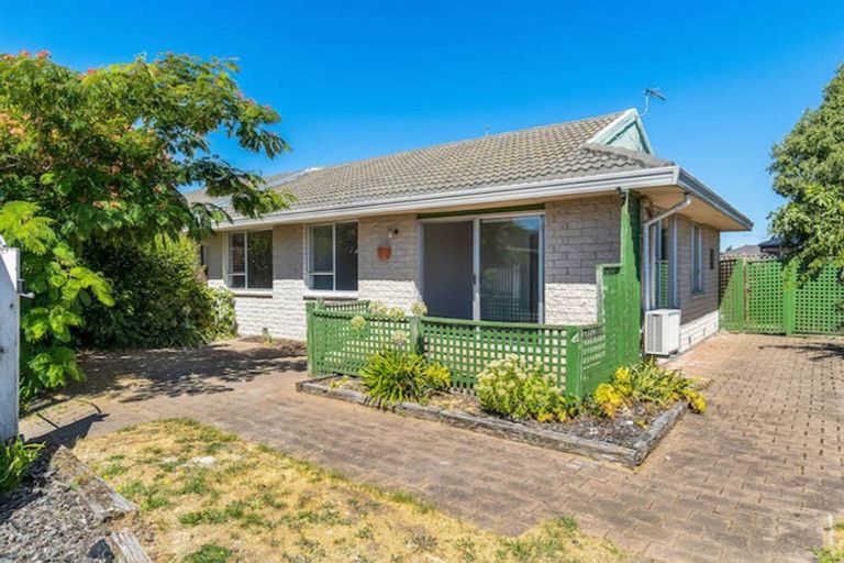 Photo of property in 1/63a Vivian Street, Burwood, Christchurch, 8083