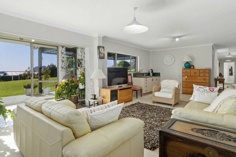 Photo of property in 18 Hinewa Road, Otumoetai, Tauranga, 3110