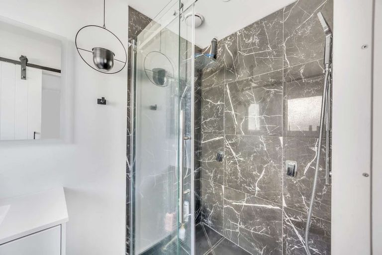 Photo of property in 4 Wisteria Grove, Maungaraki, Lower Hutt, 5010