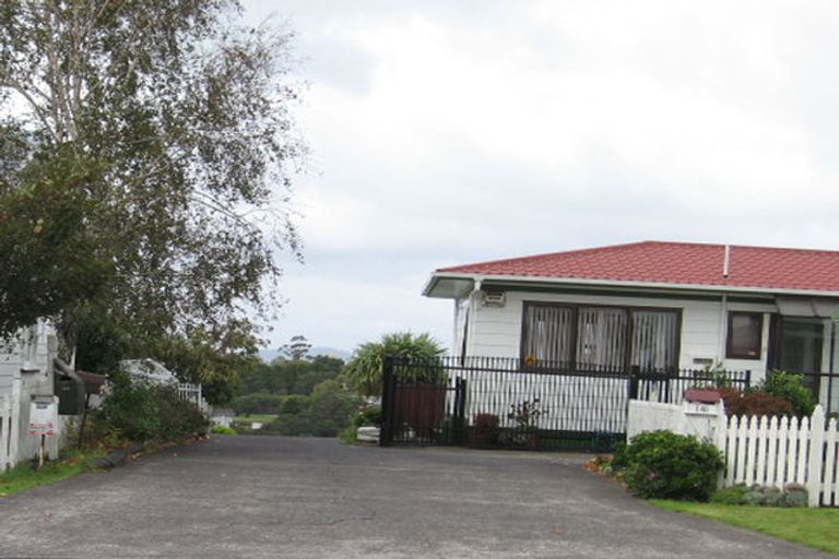 Photo of property in 141 Colwill Road, Massey, Auckland, 0614