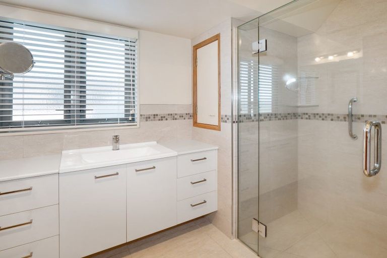 Photo of property in 24 Oceanbeach Road, Mount Maunganui, 3116
