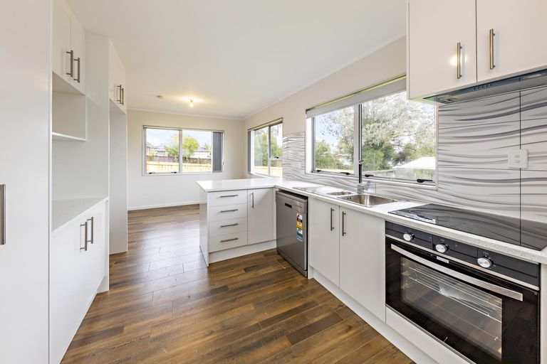 Photo of property in 20 Minton Place, Manurewa, Auckland, 2102
