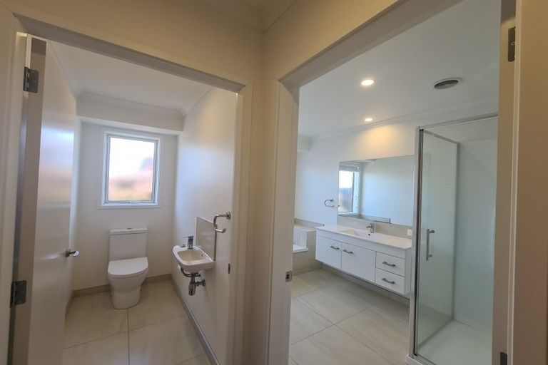 Photo of property in 10 Leet Crescent, Papamoa Beach, Papamoa, 3118