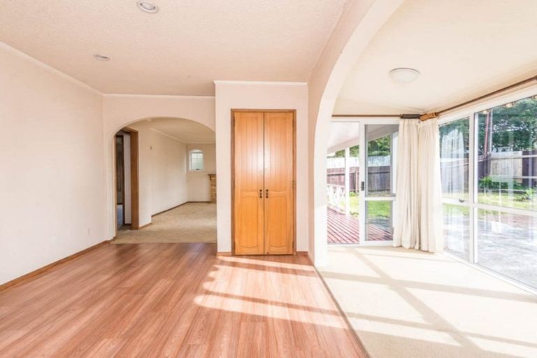 Photo of property in 170 Titirangi Road, New Lynn, Auckland, 0600