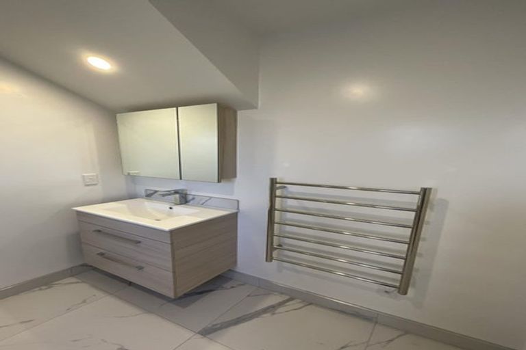 Photo of property in 231u3 Marine Parade, Seatoun, Wellington, 6022