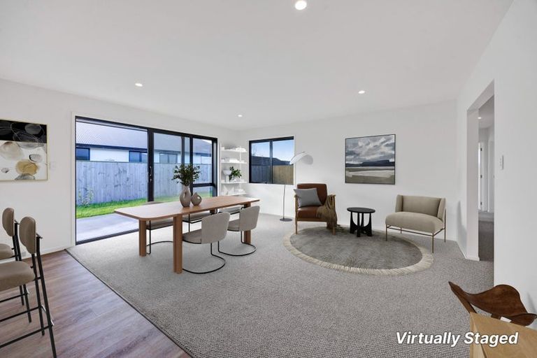 Photo of property in 72 Turuturu Road, Hawera, 4674