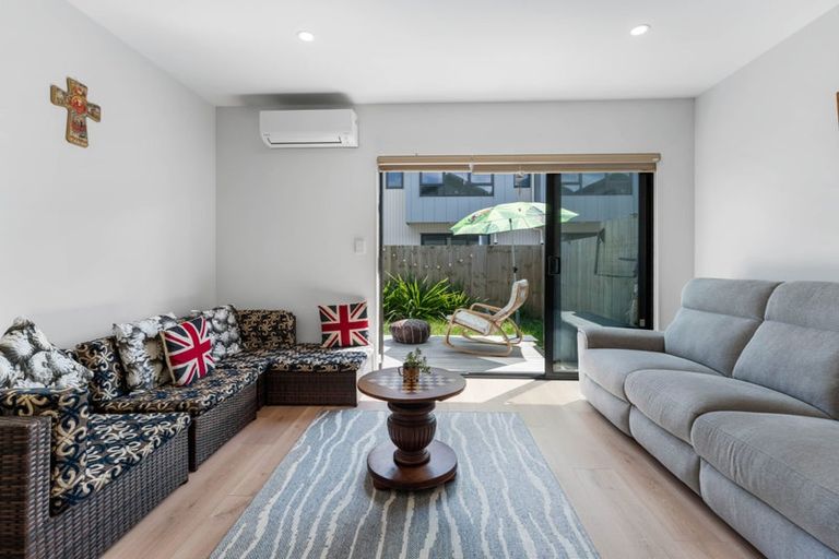 Photo of property in 8/28 Smythe Road, Henderson, Auckland, 0612