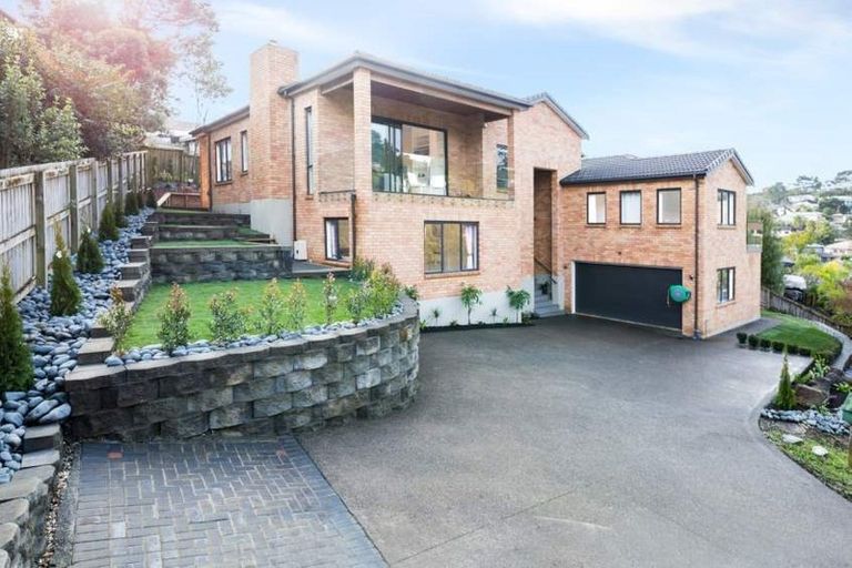 Photo of property in 27 Helvetia Drive, Browns Bay, Auckland, 0630