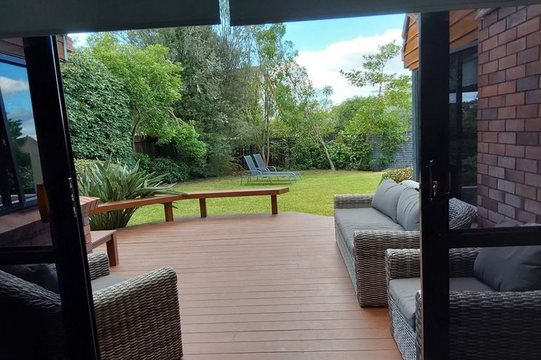 Photo of property in 27 Delamare Road, St Andrews, Hamilton, 3200