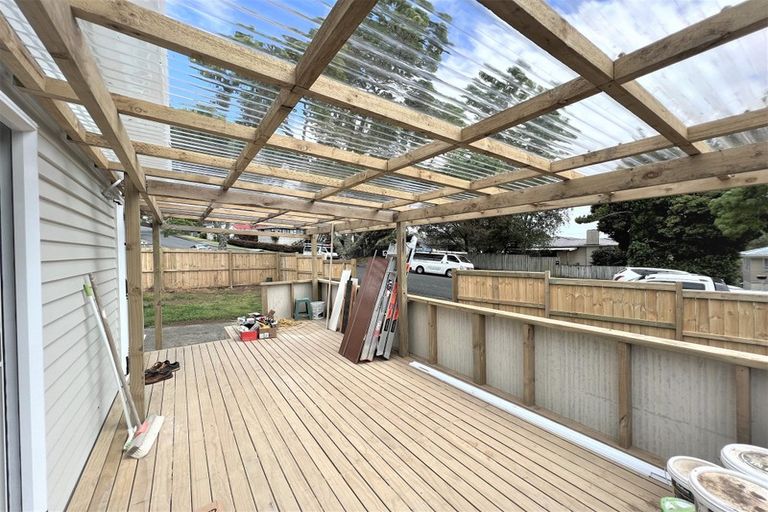 Photo of property in 21 Castleton Street, Birkdale, Auckland, 0626