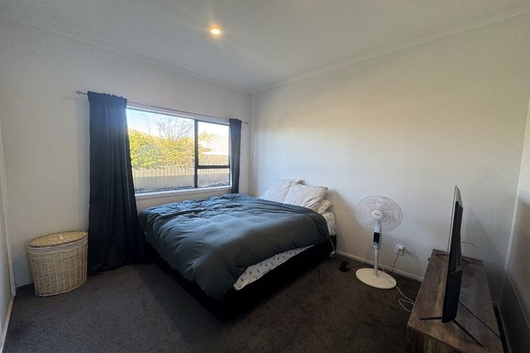 Photo of property in 2a Vivian Street, Burwood, Christchurch, 8083
