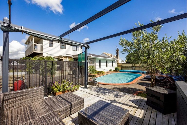 Photo of property in 7 Princes Street, Hawera, 4610