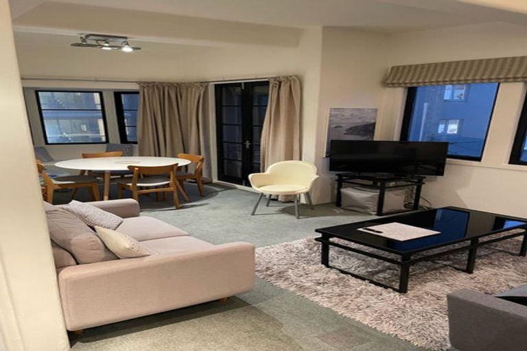 Photo of property in 1u2 Hay Street, Oriental Bay, Wellington, 6011