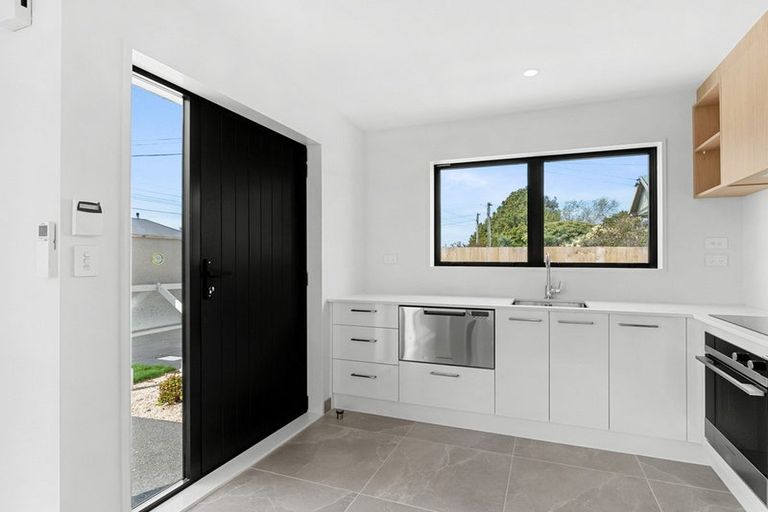 Photo of property in 2/24 Norwich Street, Linwood, Christchurch, 8062