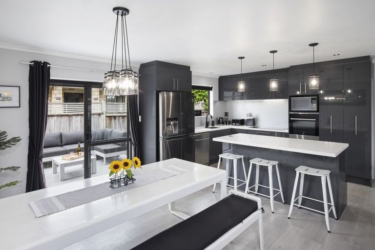 Photo of property in 10 Lili Road, Tuakau, 2121