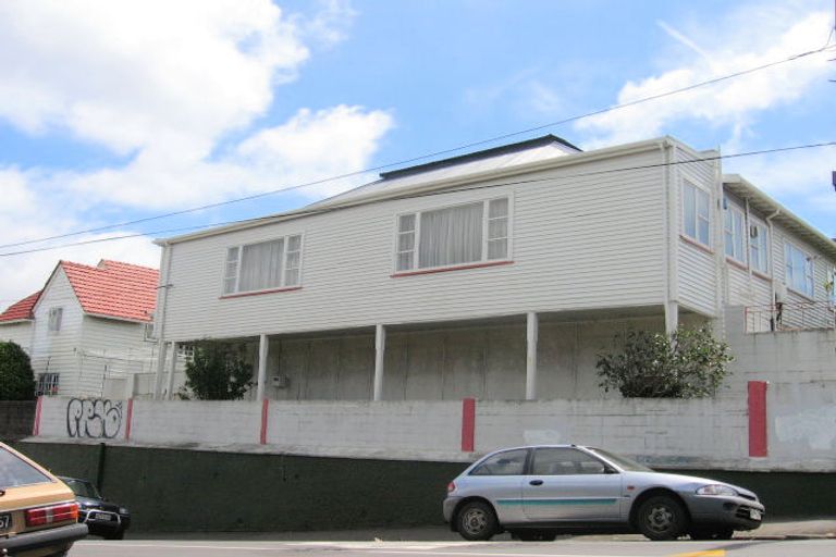Photo of property in Pirie Street Townhouses, 28/35u Pirie Street, Mount Victoria, Wellington, 6011