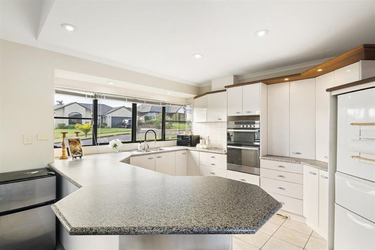 Photo of property in 19 Manara Place, The Gardens, Auckland, 2105