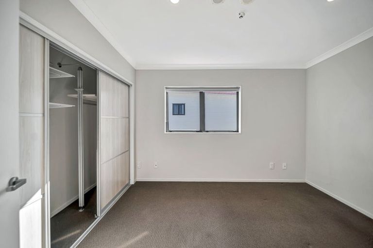 Photo of property in 9/46 Carlos Drive, Flat Bush, Auckland, 2016