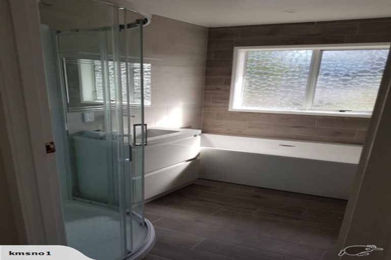 Photo of property in 22 Hartley Terrace, Massey, Auckland, 0614