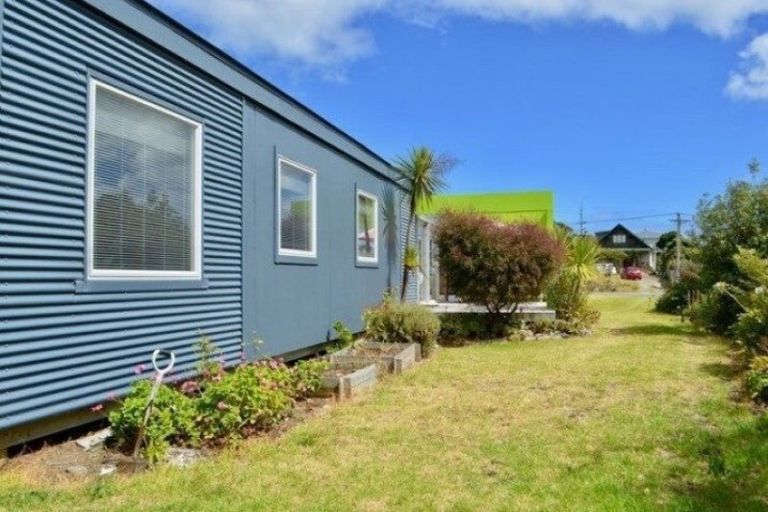Photo of property in 22 Babbacombe Avenue, Otaki Beach, Otaki, 5512