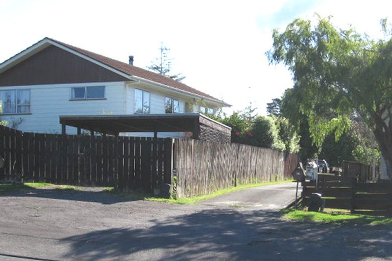 Photo of property in 94 Moire Road, Massey, Auckland, 0614