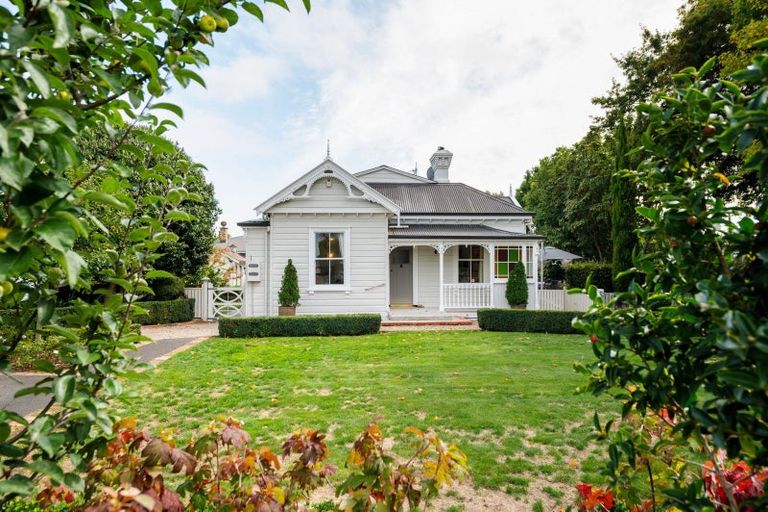 Photo of property in 33 Naylor Street, Hamilton East, Hamilton, 3216