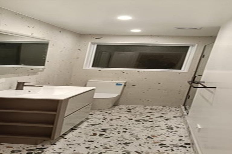 Photo of property in 1/46 Toroa Street, Torbay, Auckland, 0630