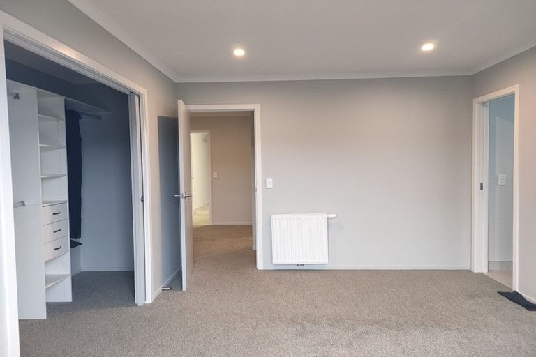 Photo of property in 5 Henrietta Maxwell Grove, Wainuiomata, Lower Hutt, 5014